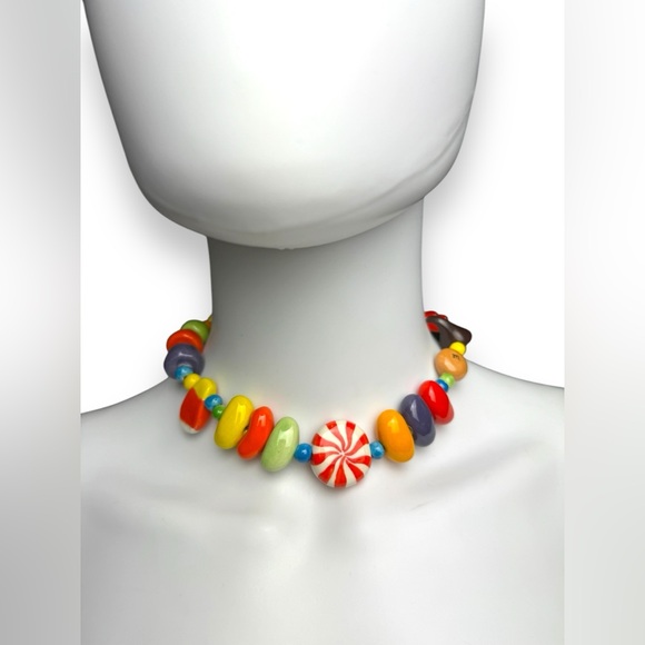 1980s Parrot Pearls Candy Land Necklace - Picture 3 of 10